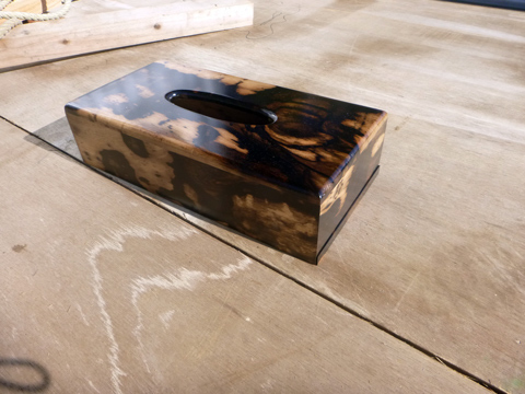 `box2.jpg
